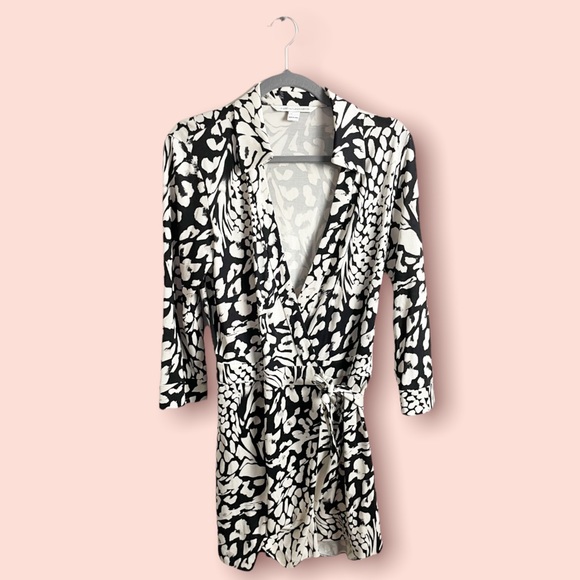 Diane von Furstenberg Celeste Leopard Print Wraparound Romper Black & White - Picture 2 of 7